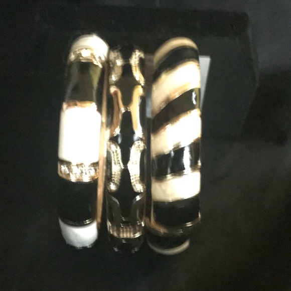 Vintage Black/White/Gold Bangle Bracelets x 3 - Picture 2 of 4